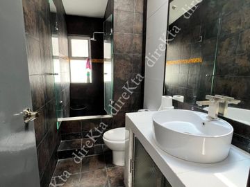 Pago de CONTADO, precio a tratar, Residencia en Juriquilla, Alberca, Casa de Huéspedes