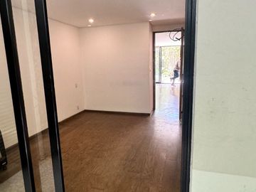 ¡Precio de Oportunidad! Con 200m2, Dos Recamaras con 2.5 Baños.