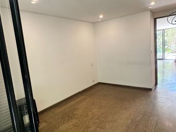 ¡Precio de Oportunidad! Con 200m2, Dos Recamaras con 2.5 Baños.