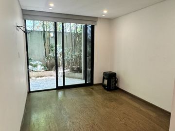 ¡Precio de Oportunidad! Con 200m2, Dos Recamaras con 2.5 Baños.