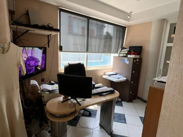 EDIFICIO Y BODEGA EN VENTA EN LA COL. ANZÚRES.