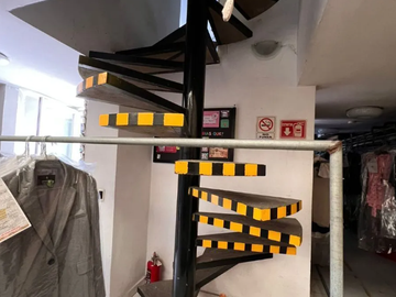 EDIFICIO Y BODEGA EN VENTA EN LA COL. ANZÚRES.