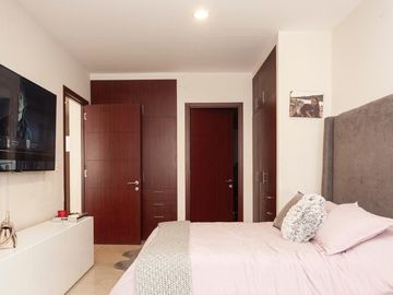 Departamento 126m2 con 3 Recamaras! El mejor precio por m2 de la Zona!