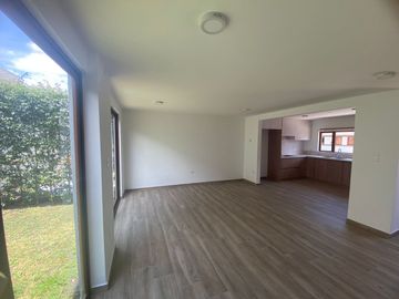 CASA DE VENTA EN LA MORITA TUMBACO 3 DORMITORIOS