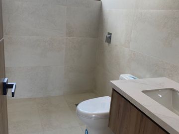 CASA DE VENTA EN LA MORITA TUMBACO 3 DORMITORIOS