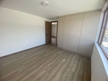 CASA DE VENTA EN LA MORITA TUMBACO 3 DORMITORIOS