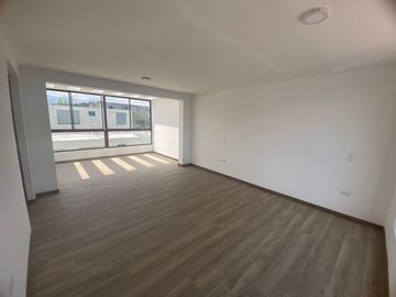 CASA DE VENTA EN LA MORITA TUMBACO 3 DORMITORIOS