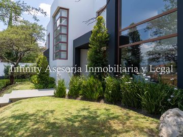 CASA EN VENTA TUMBACO
