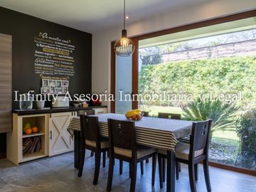 CASA EN VENTA TUMBACO