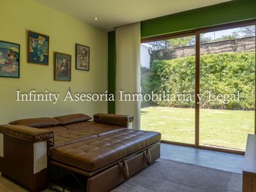 CASA EN VENTA TUMBACO