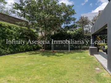 CASA EN VENTA TUMBACO