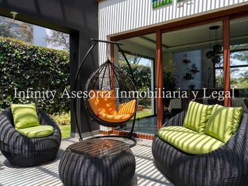 CASA EN VENTA TUMBACO
