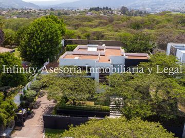 CASA EN VENTA TUMBACO