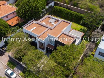 CASA EN VENTA TUMBACO
