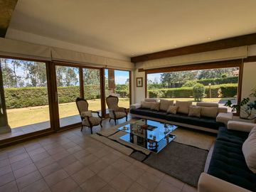 CASA DE VENTA PIFO DENTRO DE URBANIZACION