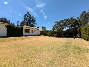 CASA DE VENTA PIFO DENTRO DE URBANIZACION