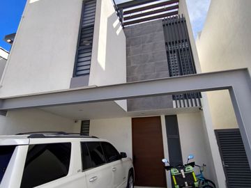 CASA EN VENTA LA RIOJA RESIDENCIAL CANCUN