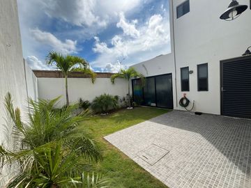 CASA EN VENTA LA RIOJA RESIDENCIAL CANCUN