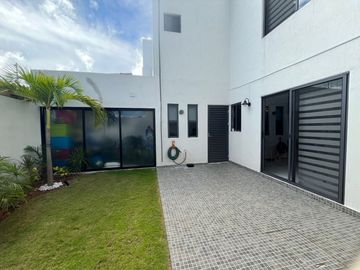 CASA EN VENTA LA RIOJA RESIDENCIAL CANCUN