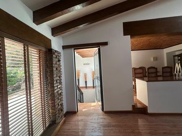 EN VENTA HERMOSA CASA EN UN PISO EN FUENTE DEL ANÁHUAC , VISTAS HERMOSAS