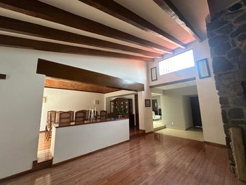 EN VENTA HERMOSA CASA EN UN PISO EN FUENTE DEL ANÁHUAC , VISTAS HERMOSAS