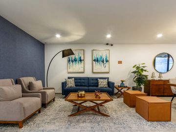 Casa en venta en El Nuevo Refugio Querétaro. 4 recámaras, 3 autos.