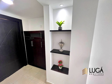 Departamento totalmente amoblado frente al mar en venta, sector playa Murciélago, edificio cuenta con generador de luz propio,  Manta, Ecuador