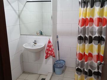 DISEWAKAN APARTEMEN 2BR FURNISHED TAHUNAN WATERPLACE RESIDENCEN