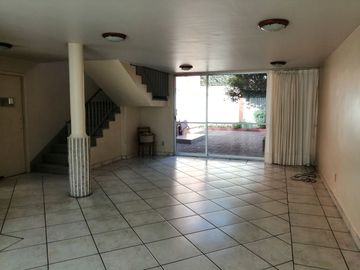 CASA EN VENTA EN CIRCUITO HÉROES CIUDAD SATÉLITE