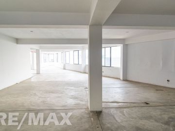 Alquiler de Oficina en Zona Industrial de Santa Anita 124 M2