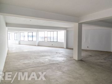 Alquiler de Oficina en Zona Industrial de Santa Anita 124 M2