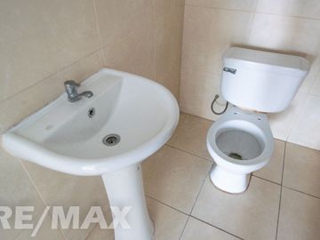 Alquiler de Oficina en Zona Industrial de Santa Anita 124 M2