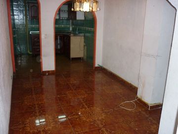 CASA TRES NIVELES URB/ MARICHUELA 100 Mtrs2 $230.000.000 negociables