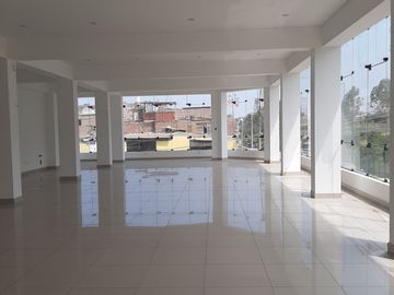 SE ALQUILA OFICINA/LOCAL COMERCIAL En TERCER PISO CON GRAN Visibilidad, AV. SALVADOR ALLENDE, San Juan De Miraflores.