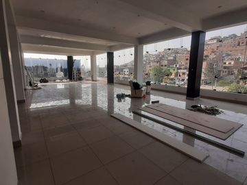 SE ALQUILA OFICINA/LOCAL COMERCIAL En TERCER PISO CON GRAN Visibilidad, AV. SALVADOR ALLENDE, San Juan De Miraflores.