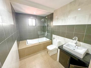 4 Bedroom Modern Design Brand New House and Lot for Sale in BF Resort, Las Piñas City