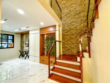 Cozy 4 Bedroom Brand New Modern Design House and lot for Sale in BF Resort, Las Piñas City