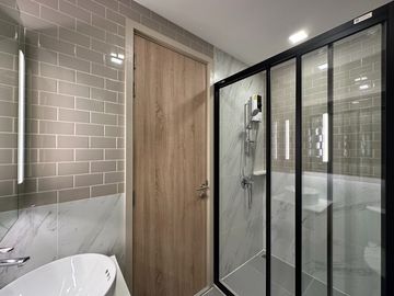 🔥Very Hot🔥 42 Sq M, 1 Bedroom Condominium for Sale and Rent at XT Phayathai