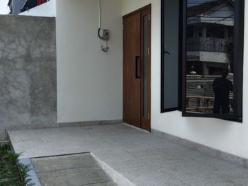 Rumah dijual Bumi Bintaro Permai ada Roof Top Bangunan Baru Semi Furnish
