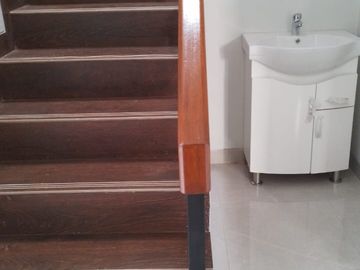 Rumah dijual Bumi Bintaro Permai ada Roof Top Bangunan Baru Semi Furnish
