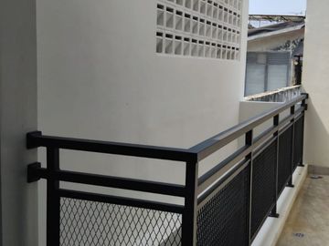 Rumah dijual Bumi Bintaro Permai ada Roof Top Bangunan Baru Semi Furnish