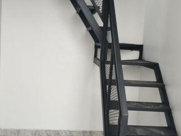 Rumah dijual Bumi Bintaro Permai ada Roof Top Bangunan Baru Semi Furnish