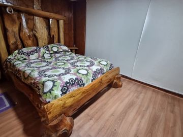 Amplia Casa con Local Comercial Sector Corvi