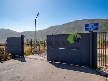 Parcela con 3 casas, bodega y garage techado, sector El Arrayán. La Serena. $100 millones