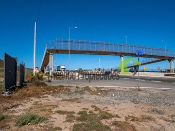 Parcela con 3 casas, bodega y garage techado, sector El Arrayán. La Serena. $100 millones