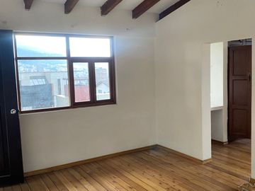Vendo casa con terreno en el sector del Parque Metropolitano