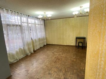 Vendo casa con terreno en el sector del Parque Metropolitano