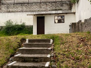 Vendo casa con terreno en el sector del Parque Metropolitano