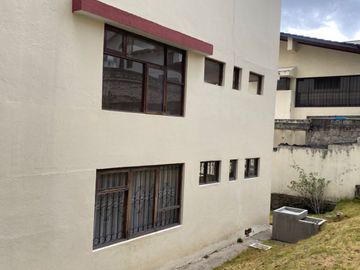 Vendo casa con terreno en el sector del Parque Metropolitano