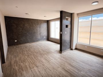 CASAS EN VENTA “Ahorra y Vive Verde: Tu Nuevo Hogar con Calefón Solar”